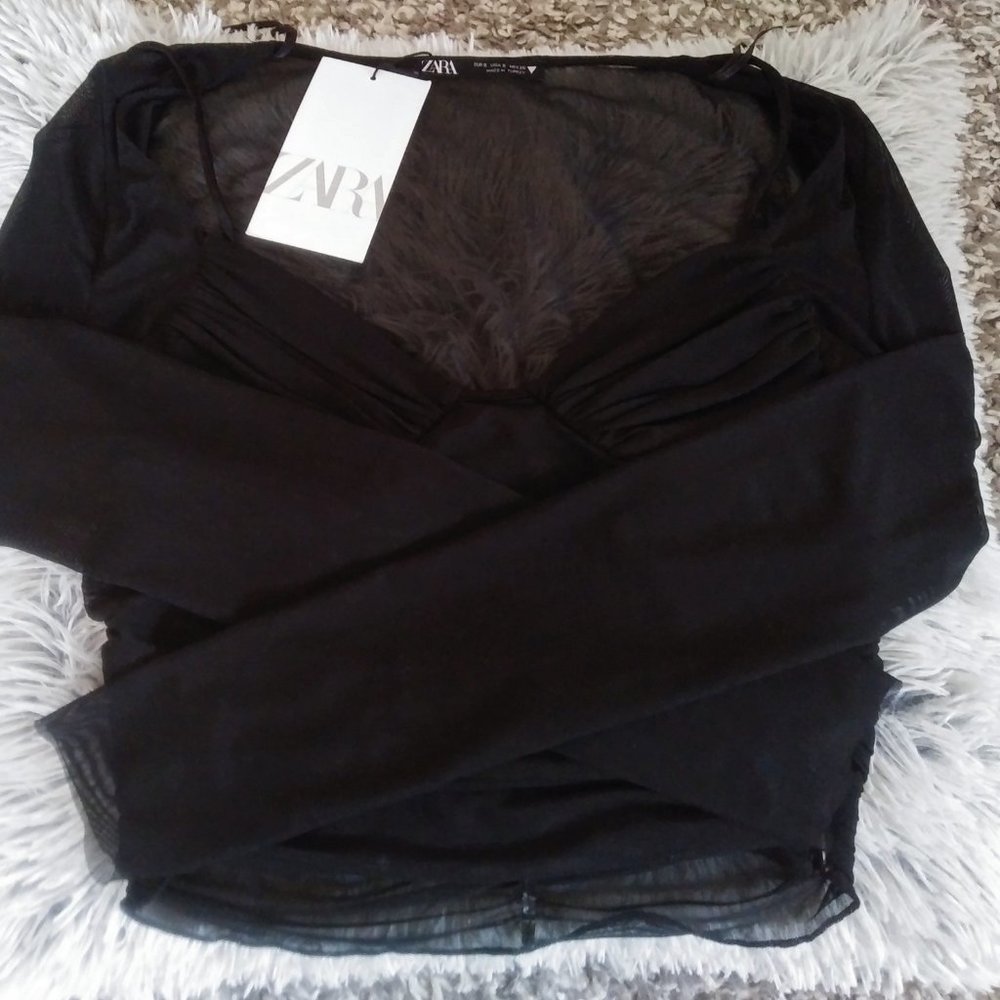 ZARA SEXY CROPPED TOPS SIZE S